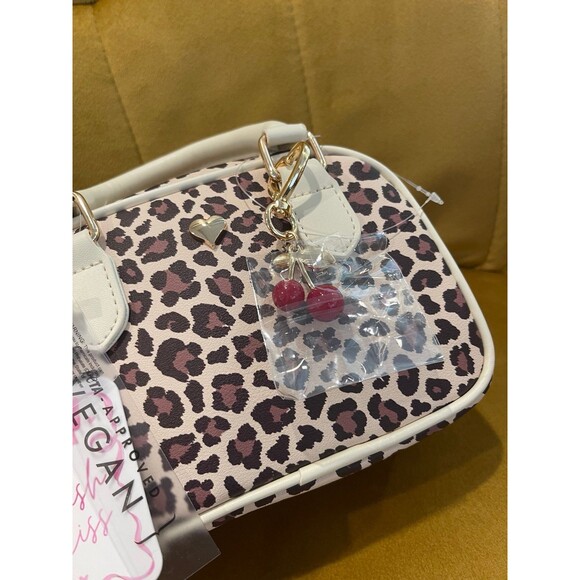 BLUSH KISS Leopard Crossbody - Picture 2 of 12